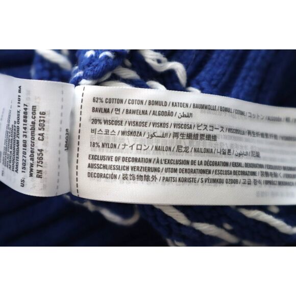 Abercrombie & Fitch Women Sz M Red/White/Blue Snowflake Crewneck Knit Sweater - Picture 4 of 5